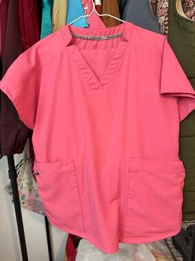 Cuddle dud scrubs size medium